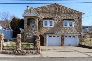2021 Baldridge Aven, Connellsville, PA 15425