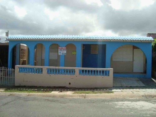 0-5 Villa Los Santo, Arecibo, PR 00612