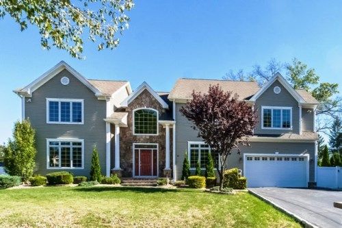 4 Andrews Pl, Pequannock, NJ 07440
