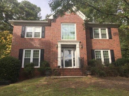 235 Lakepoint Ln, Fayetteville, GA 30215