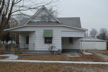 313 Walnut St, Dawson, IL 62520