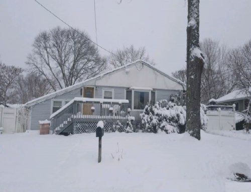 9 Washington Ave, Centereach, NY 11720