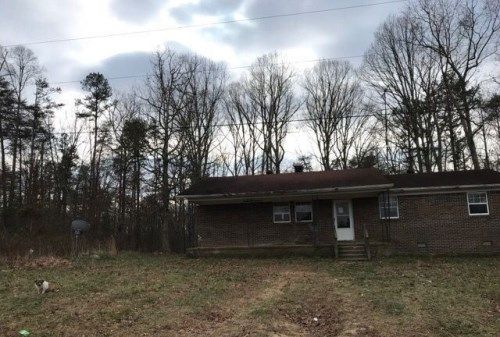 99 Doc Roberts Rd, Spencer, TN 38585