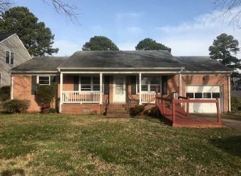 19 Old Fox Hill Rd, Hampton, VA 23669