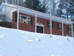 1648 Hunter Rd, Charleston, WV 25311