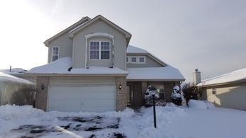 18620 Walnut Ave, Country Club Hills, IL 60478