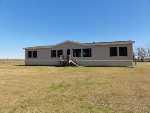12311 N Saltzman Rd, Gueydan, LA 70542