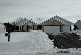 12846 Springhill Dr, Winnebago, IL 61088