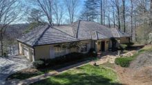 220 Cliff Overlook Atlanta, GA 30350