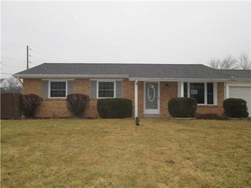 446 Woodcliff Manor Rd, Saint Charles, MO 63303