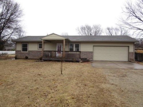 520 Riverview St, Douglass, KS 67039