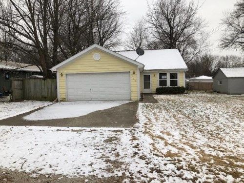 305 S 4th St, Louisburg, KS 66053