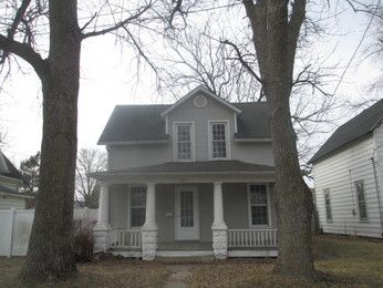 2811 17th St, Moline, IL 61265