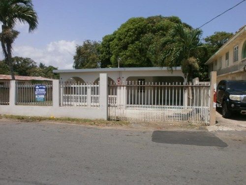 51 Saturno St Sand, Vega Baja, PR 00693