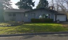 922 SW Spruce St Grants Pass, OR 97526