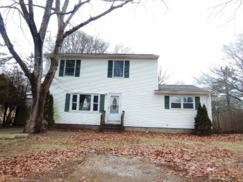15 Shagbark Road, Narragansett, RI 02882