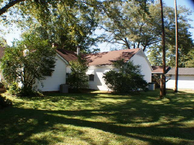 17 Mims St, Reynolds, GA 31076