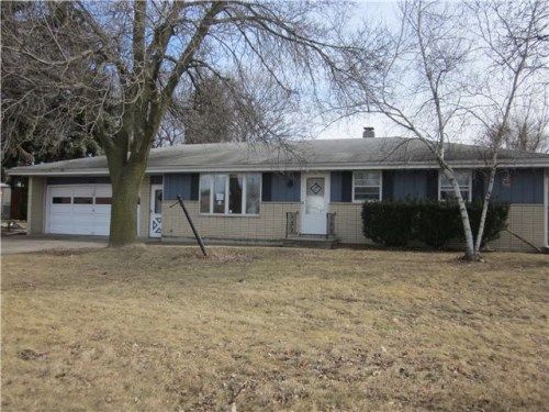 2211 S Ridge Rd, Green Bay, WI 54304