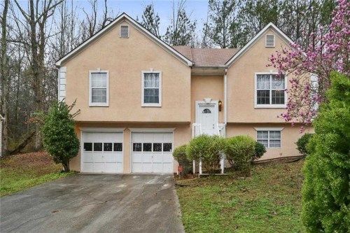7439 Hunters Ridge Dr, Douglasville, GA 30134