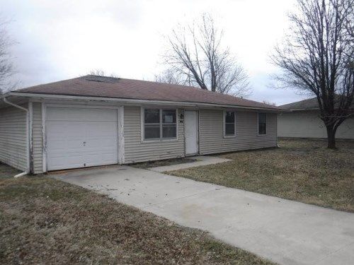 1101 W 4th St, Edgerton, KS 66021