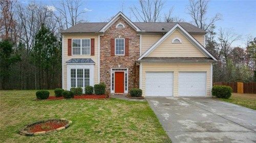 45 Honeysuckle Ln, Fairburn, GA 30213