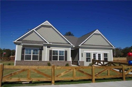 4379 Pleasant Garden Dr, Gainesville, GA 30504