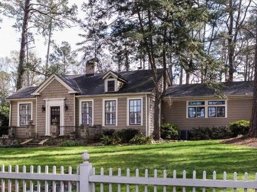 2355 Pine Grove Dr NW, Atlanta, GA 30318