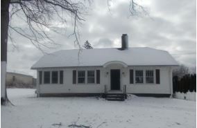 6076 Lake Ave, Elyria, OH 44035
