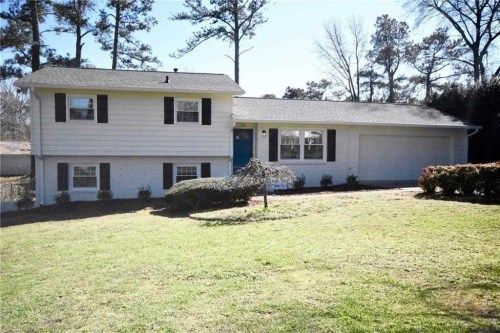 516 Concord Ln SE, Smyrna, GA 30082