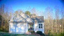 7105 Bannister Park Ln Cumming, GA 30028