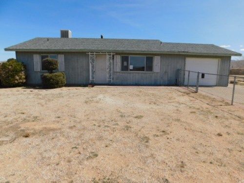 10811 Lancelet Ave., Apple Valley, CA 92308