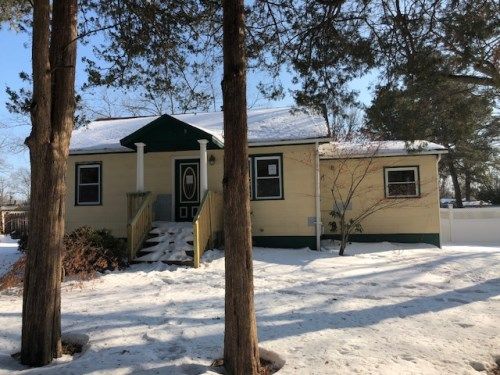 17 Pearl Dr, Howell, NJ 07731