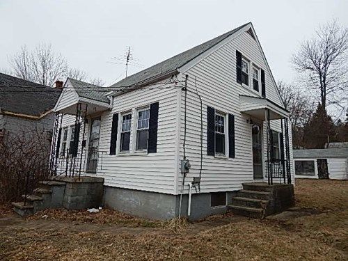 41 Greenwood Pl, Gardner, MA 01440