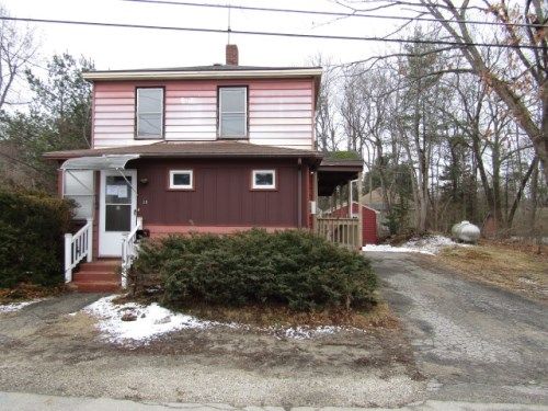 28 Brook St, Derry, NH 03038