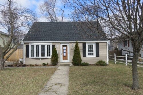 39 Toledo Ave, Warwick, RI 02888