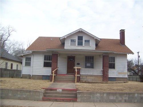 548 E Avenue B, Hutchinson, KS 67501