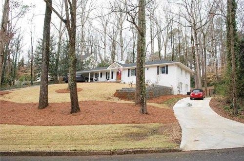 1042 Mason Woods Dr NE, Atlanta, GA 30329