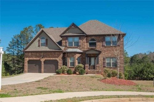 530 Dickson Springs, Fayetteville, GA 30215