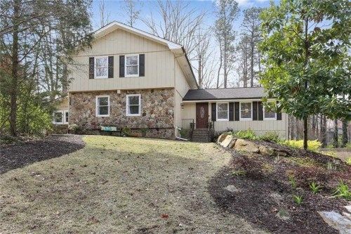 1165 Lake Colony Dr, Marietta, GA 30068