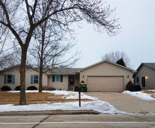 3076 W Point Rd, Green Bay, WI 54313