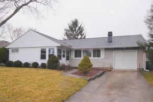 561 Lohnes Dr, Fairborn, OH 45324