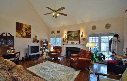 3364 Arbor Walk Dr, Gainesville, GA 30506
