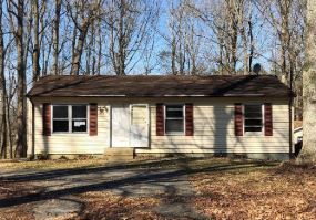 14482 Oaks Rd, Charlotte Hall, MD 20622