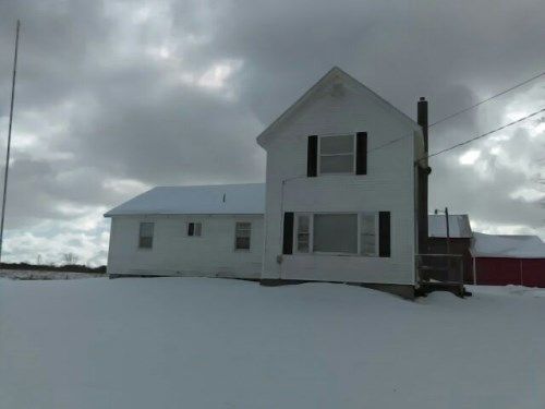 23085 21 Mile Rd, Paris, MI 49338