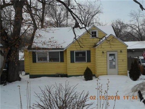 916 IDLEWILD DR, Round Lake, IL 60073
