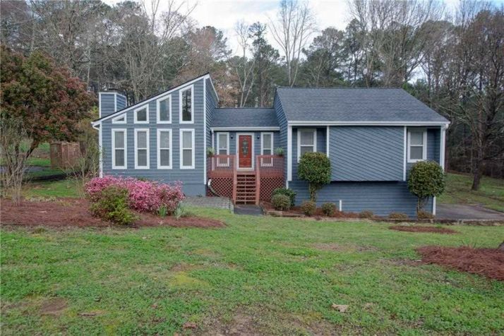 3371 Cottonwood Ln, Snellville, GA 30078