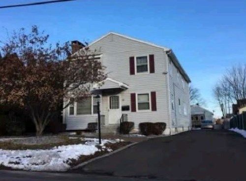 28 Benson St, New Britain, CT 06051