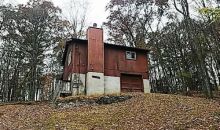 303 Otter Ct Bushkill, PA 18324