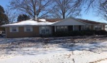 19 Dana Dr Florissant, MO 63033