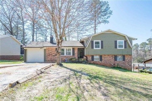 7377 Mockingbird Trl, Riverdale, GA 30274